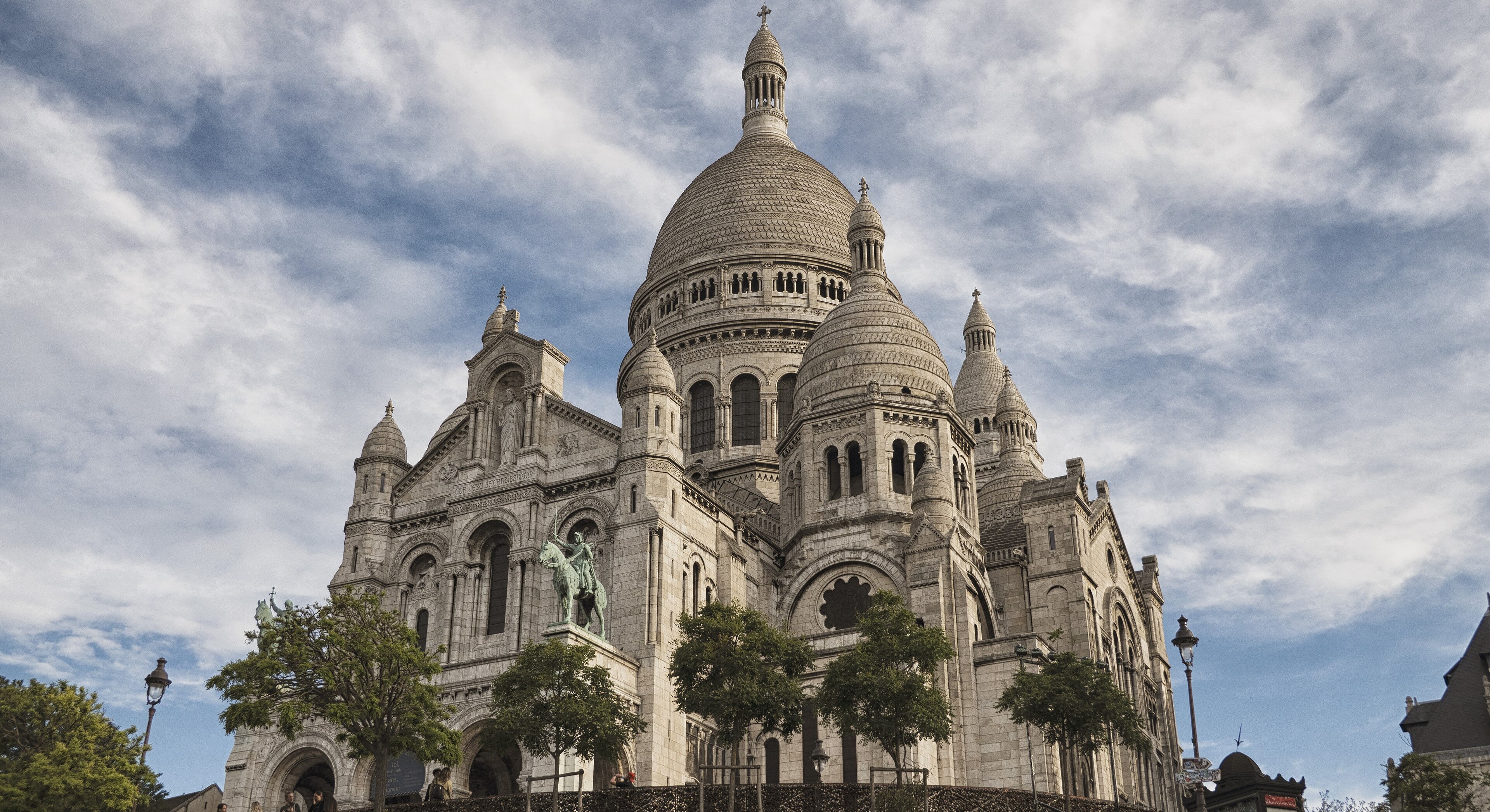 Montmartre — Paris's Hilltop Artists' Village