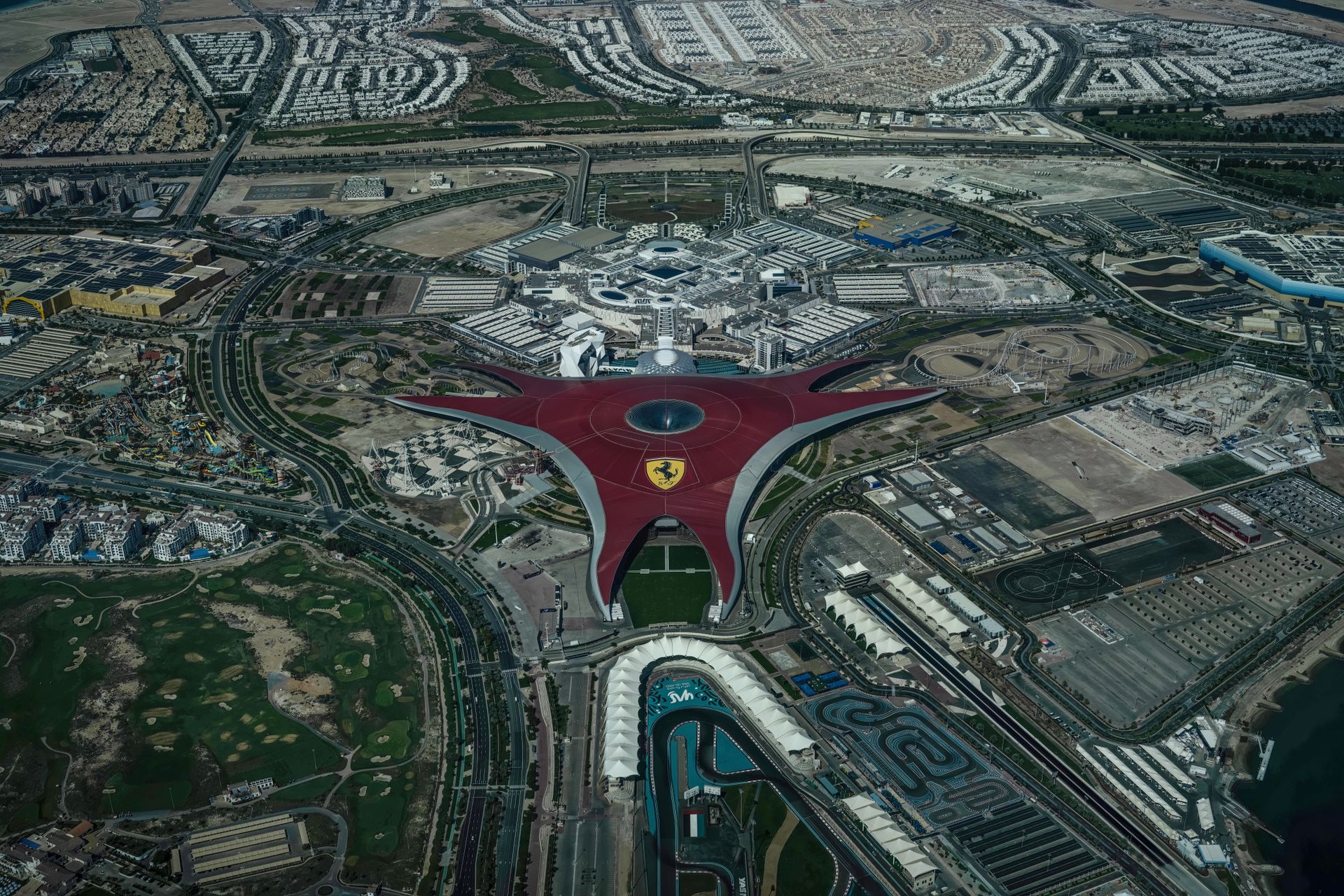 Louvre Abu Dhabi & Yas Island's Theme Parks