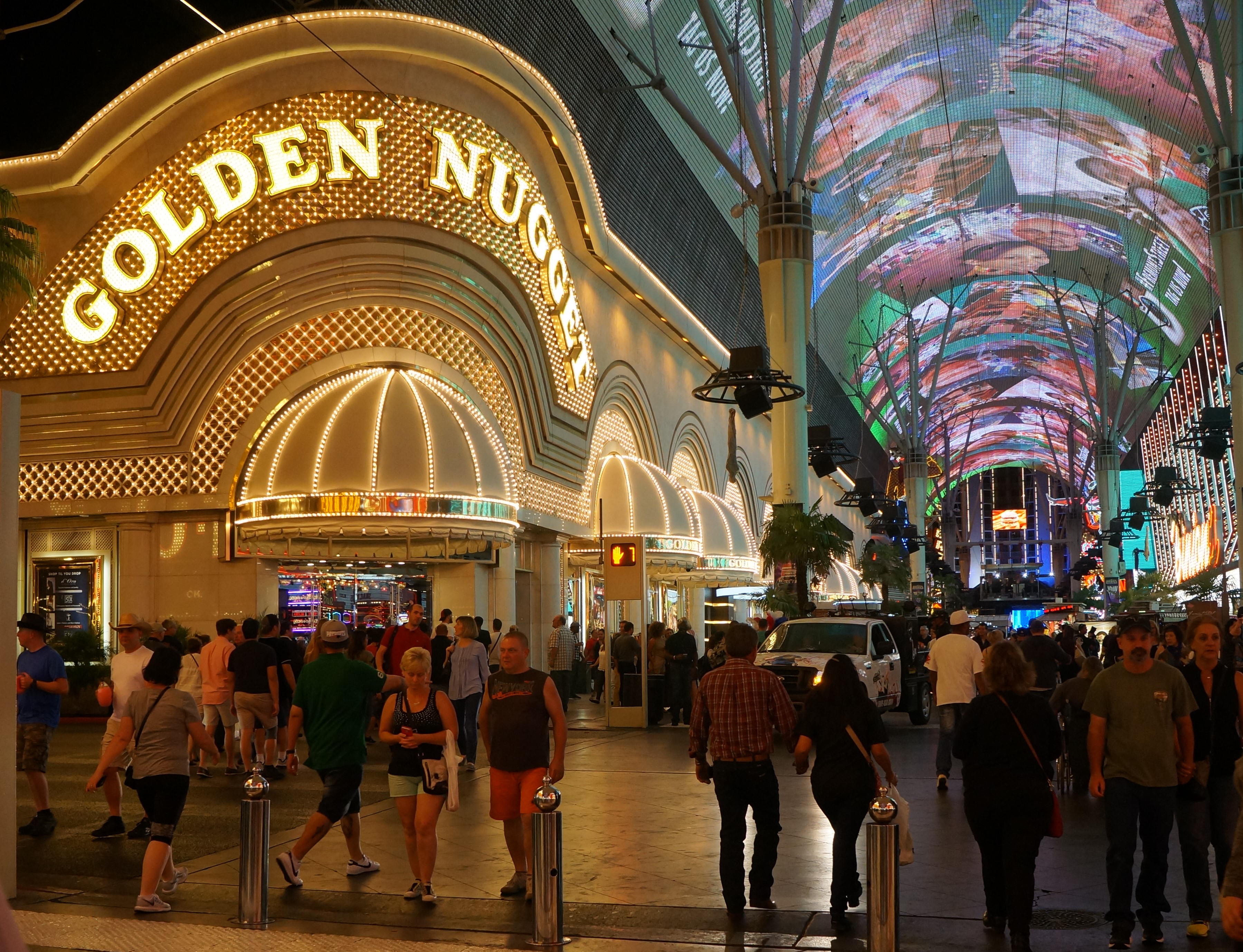 Fremont Street & Downtown — the Local Food Scene